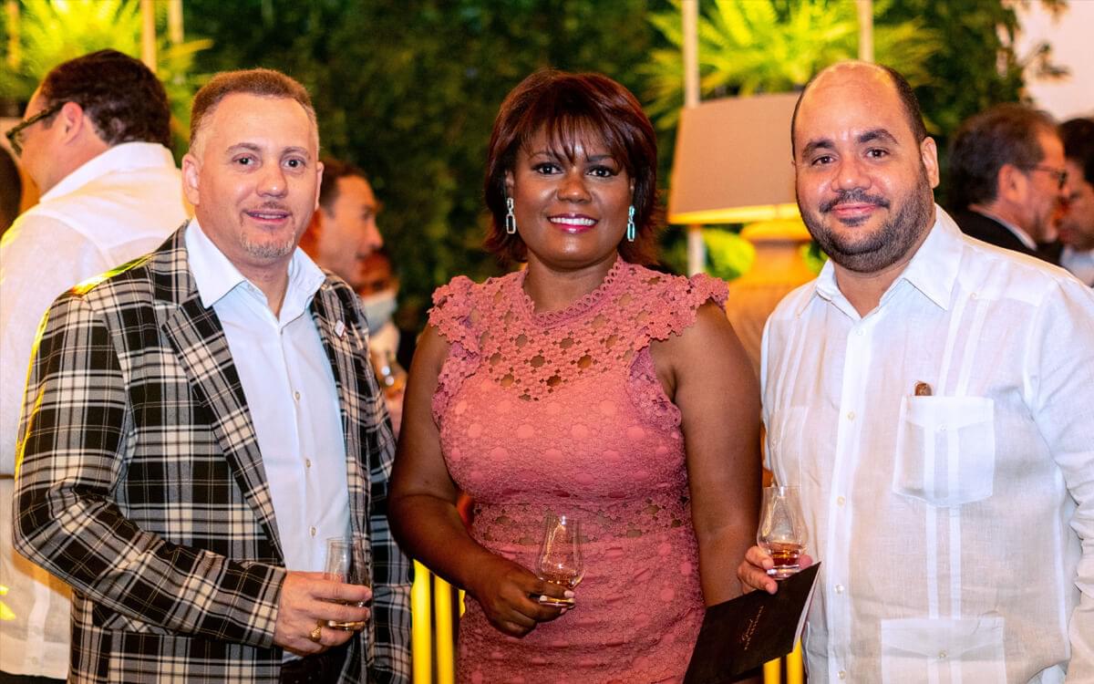 rum session relicario ejecutivos almacenes continente